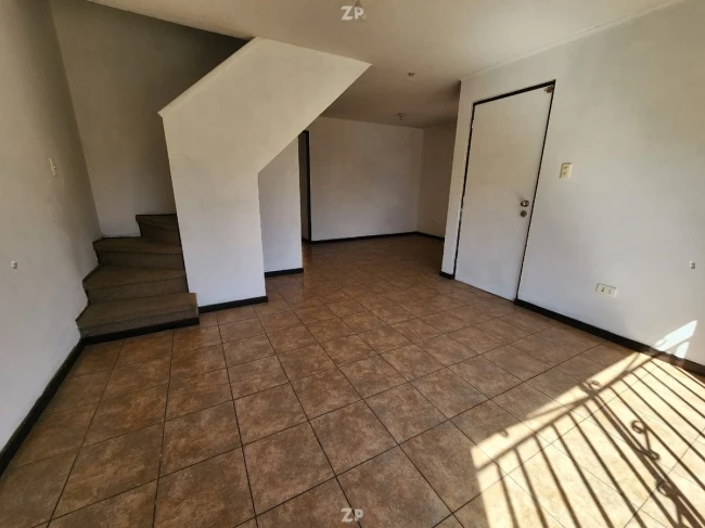 SE VENDE CASA 2 PISOS EN VILLA SANTA BLANCA, RANCAGUA