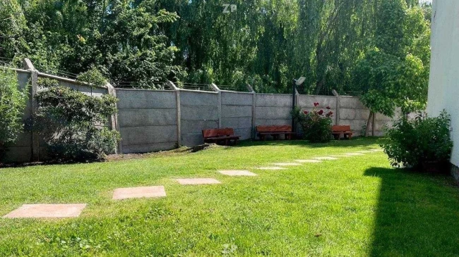 En venta Casa 2 pisos, un estacionamiento, en Condominio.
