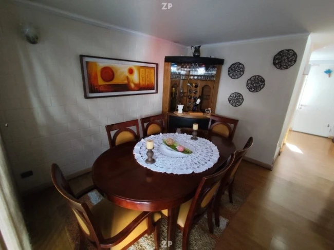 Casa Comercial en Venta por 4300 U.F