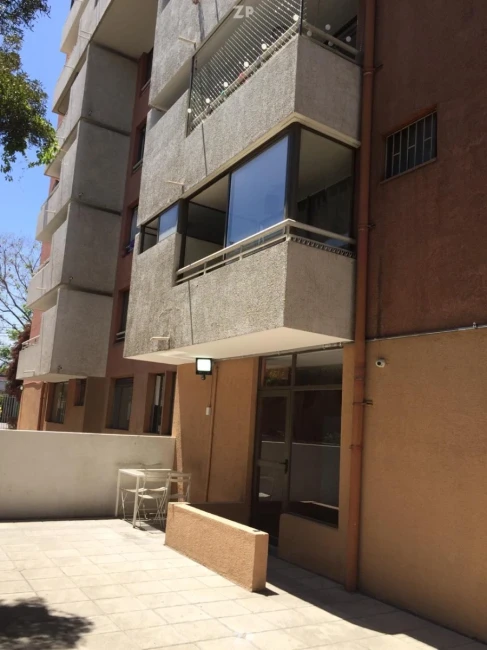 Se ARRIENDA hermoso y acogedor departamento cercano a metro