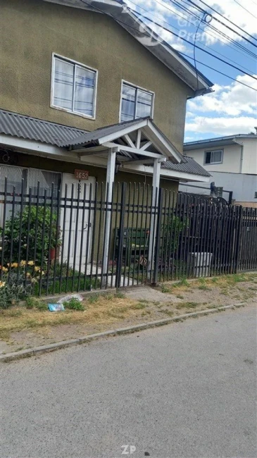 Amplia casa de 4 dormitorios y 1 baño en venta