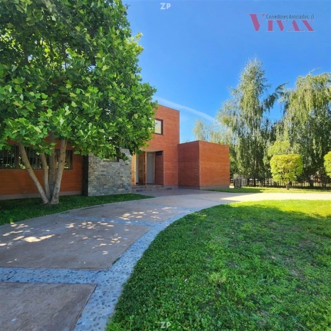 En venta Preciosa casa en sitio de 5.000 mt en Condominio La Llavería!