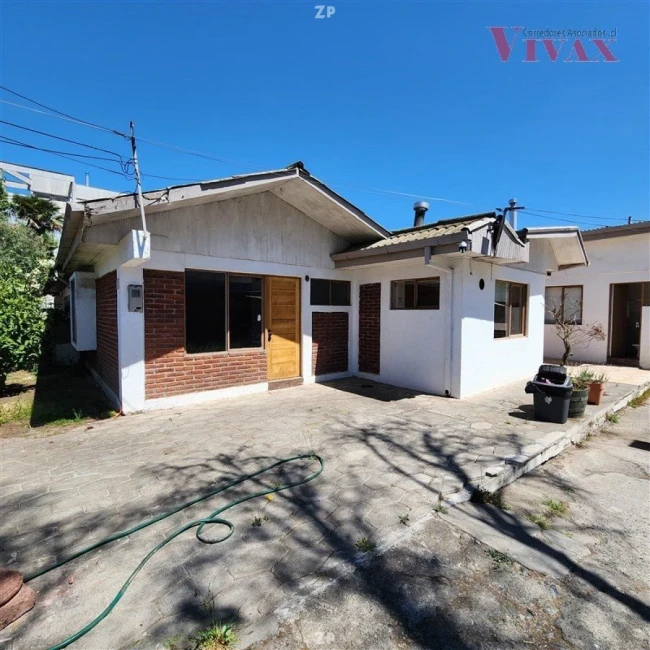 En venta Casa con Gran sitio de 1.033 mt en pleno centro de Curicó
