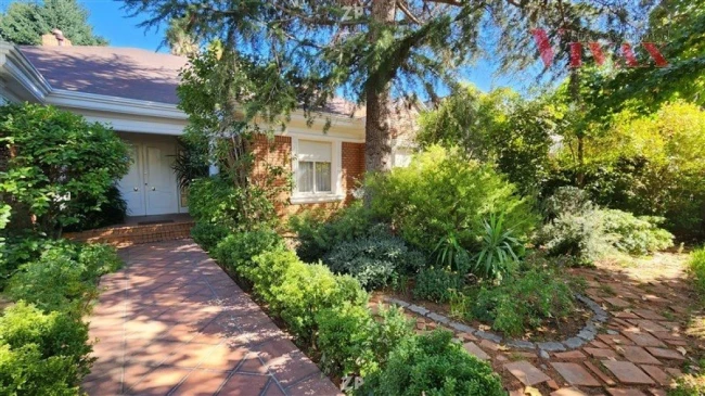 En venta Excelente casa a una cuadra de Av. España!