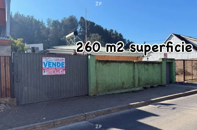 SE VENDE CASA UN PISO REGULARIZADA