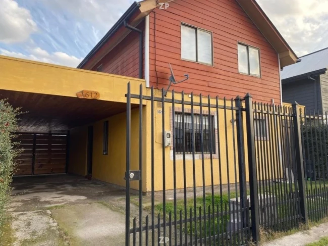 EN VENTA! Casa ubicada en av Ámsterdam