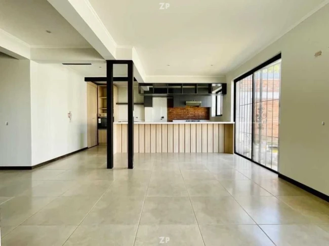 Casa en venta recién remodelada, 100% regularizada