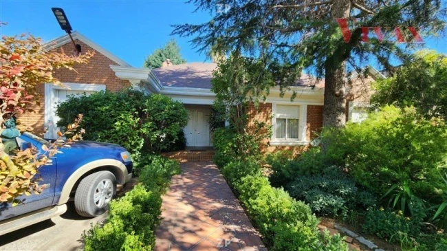 En venta Excelente casa a una cuadra de Av. España!
