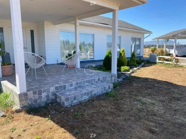 En venta Preciosa Casa en parcela en Condominio.