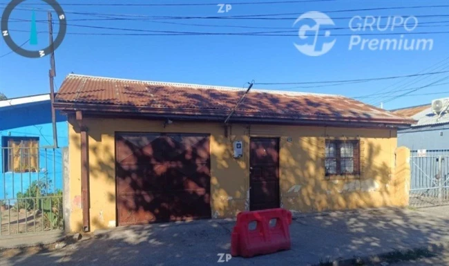Se vende casa de 3 dormitorios ubicada en la comuna de Curicó
