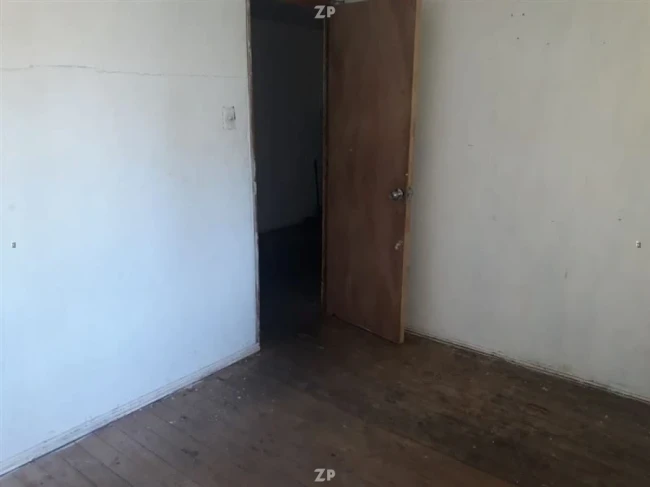 En venta Casa Pareada con 2º Piso