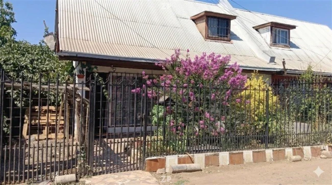 Se vende propiedad valorada principalmente como terreno, ubicada en Pasaje 12 