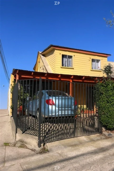 En venta casa de 2 pisos ubicada en tranquilo sector de Doña Ignacia