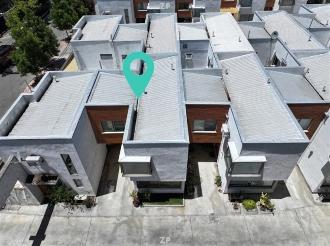 En venta Casa en Calle 3 Sur, Altos del Valle