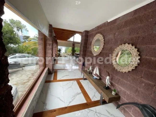 En venta Hermosa casa nueva de 240 m2, solida de 4 dormitorios