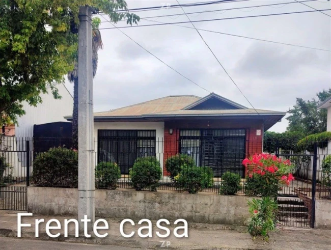 En venta amplia casa, muy cerca del centro de Talca