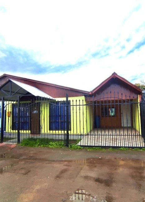 Se vende casa con departamentos independientes en sector norte de Talca