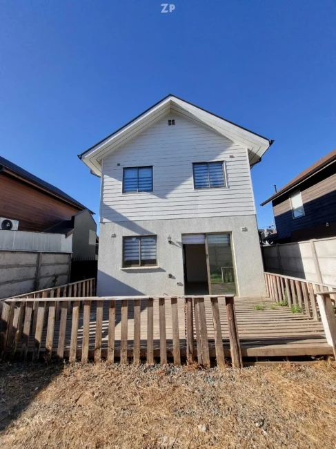 En venta espectacular casa cuenta con 3 dormitorios y 3 baños