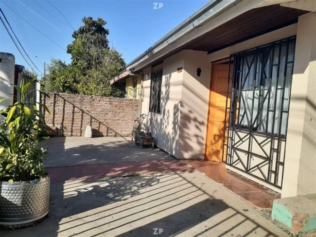 En venta propiedad de un piso en Población Cooperativa Calaf.Talca