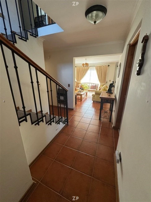 En venta Casa en Loteo Jardín Esmeralda