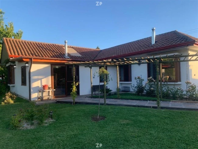 En venta hermosa casa de 205 m en una parcela de 5.000 m