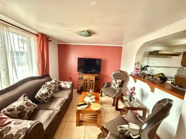 EN VENTA CASA EN POBLACIÓN MANSO DE VELASCO TALCA