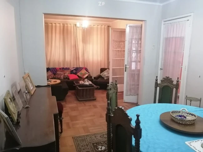 En venta Casa de un piso en agrupación continua