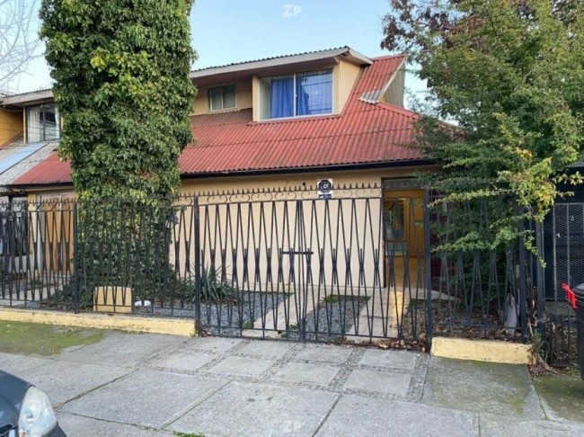 En venta Amplia casa con gran potencial comercial o habitacional