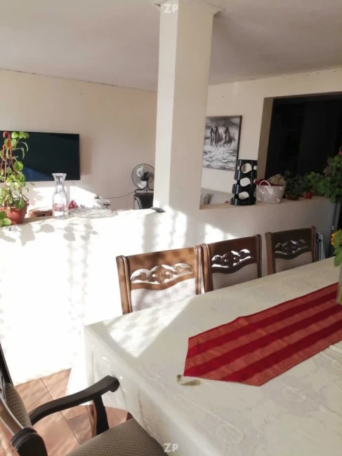 Se vende casa en el corazón de Linares!