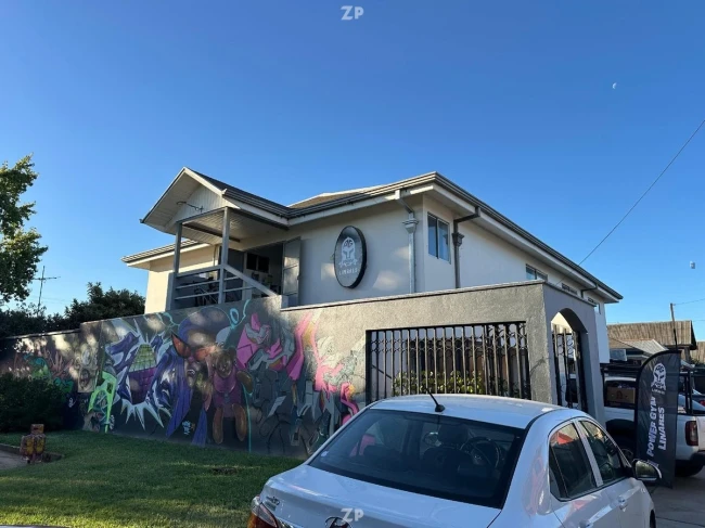 En venta casa dividida en comercial y habitacional