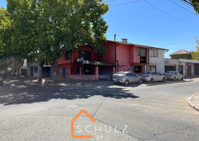 En venta hermosa casa en venta ubicada en zona comercial