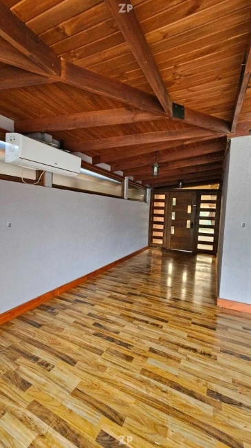 Eb venta encantadora Casa ofrece 3 amplios dormitorios
