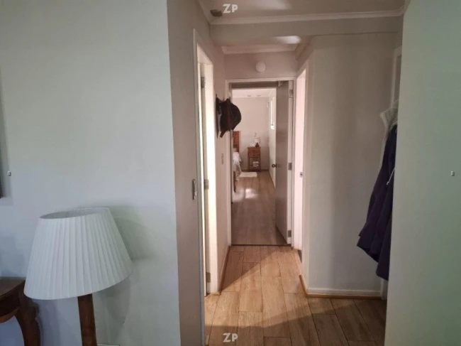 En venta Funcional casa de un piso, en calle Ramón Olate