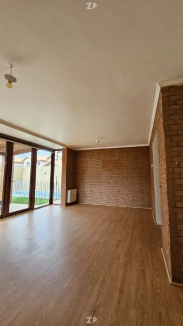 En venta Casa de 2 pisos en Portal Quilamapu