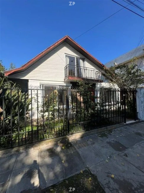 Se vende casa en plano centro de Talca