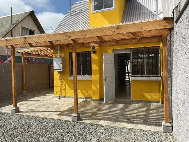 En venta Casa totalmente nueva remodelada impecable cuenta con 2 pisos 