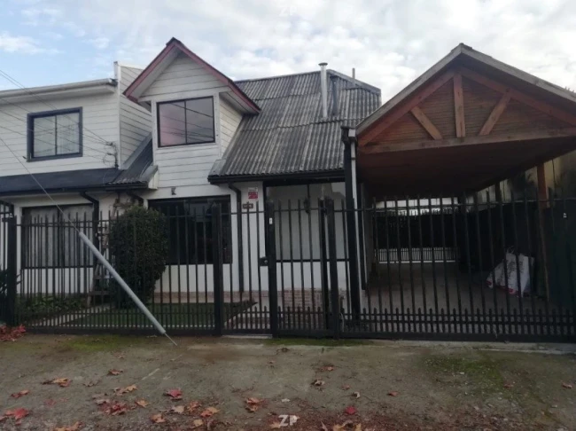 Bonita casa en venta a pasos de Colegio Alborada.