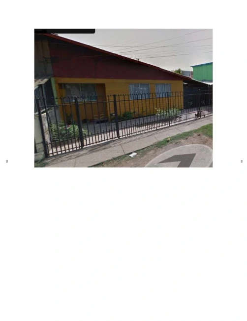 En venta Casa madera con piso ceramico con living, comedor, cocina