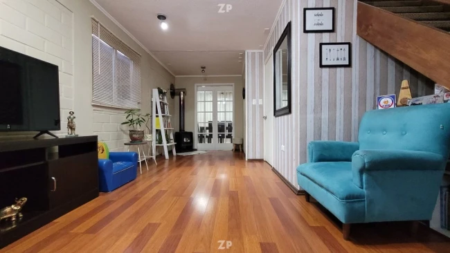 Se vende casa en villa parque antuco. Cuenta con 3D y 2B