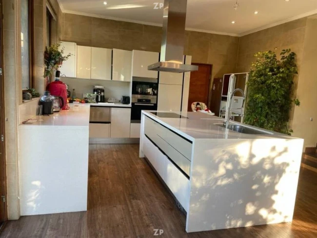 Se vende hermosa casa de 484 m2 construidos