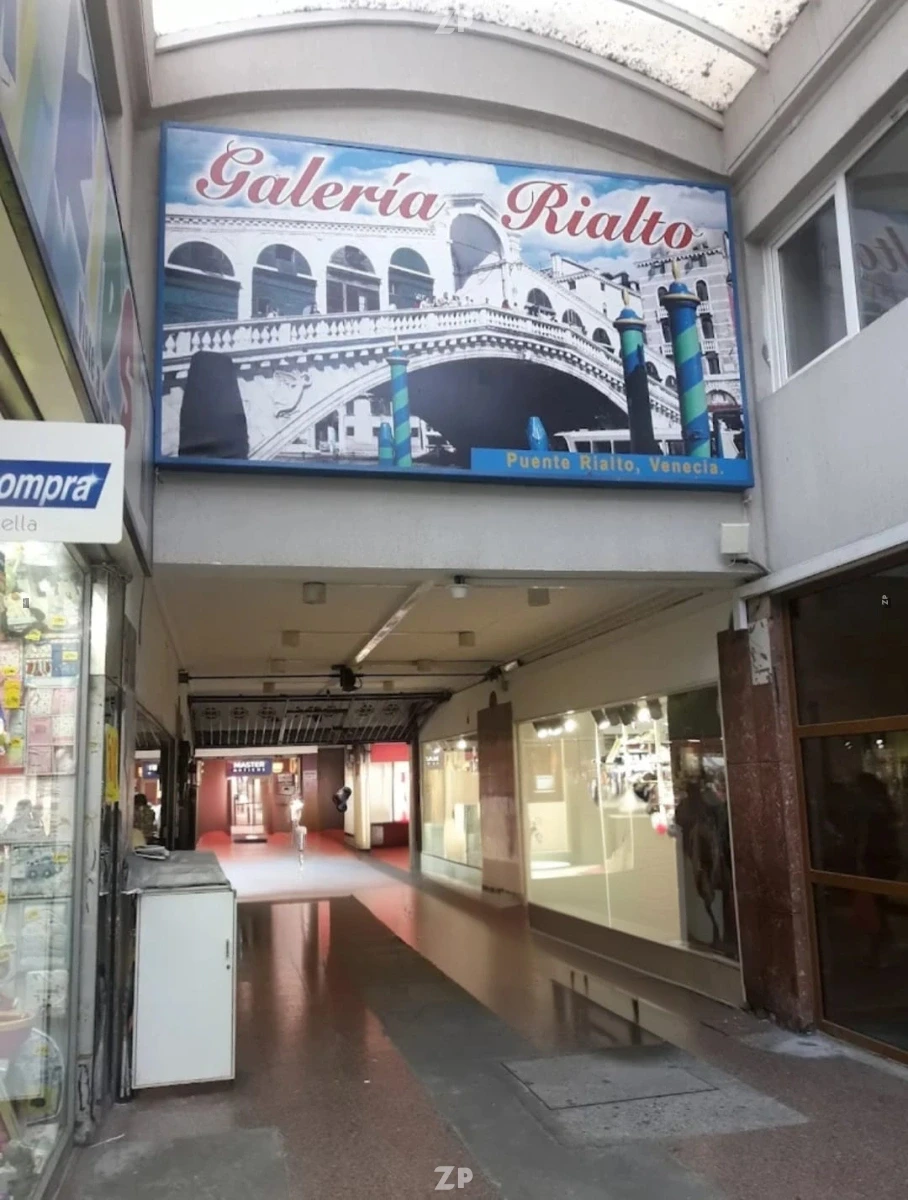 Arriendo centrico local en galeria Rialto, Concepción