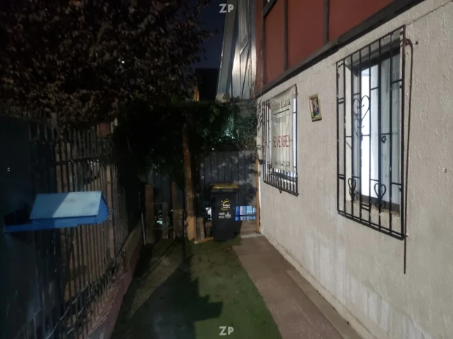 VENDO CASA EN MAIPU, 2 PISOS, PARADERO 9 1/2 PAJARITOS, METRO LAS PARCELAS