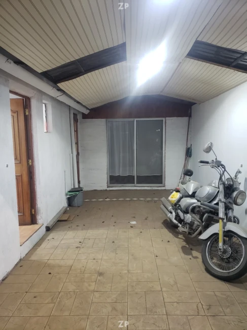 VENDO CASA EN MAIPU, 2 PISOS, PARADERO 9 1/2 PAJARITOS, METRO LAS PARCELAS