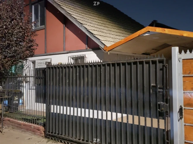 VENDO CASA EN MAIPU, 2 PISOS, PARADERO 9 1/2 PAJARITOS, METRO LAS PARCELAS