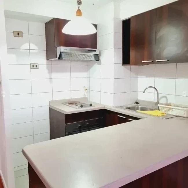 ARRIENDO DEPARTAMENTO 2 DORMITORIOS 2 BAÑOS METRO LOS HEROES (LINEA 1)