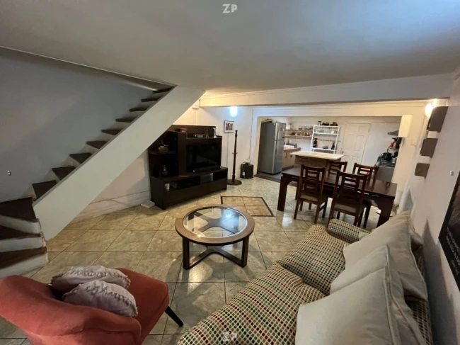 Casa en San Joaquín, sólida de 2 pisos, 3D 1B, estacionamiento, excelente ubicac