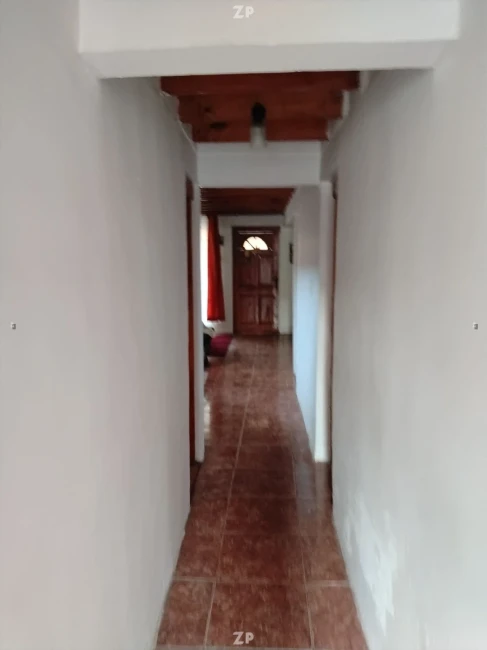Casa de 2 pisos en venta cerca de Casino Monticello – Angostura