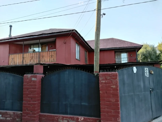 Casa de 2 pisos en venta cerca de Casino Monticello – Angostura