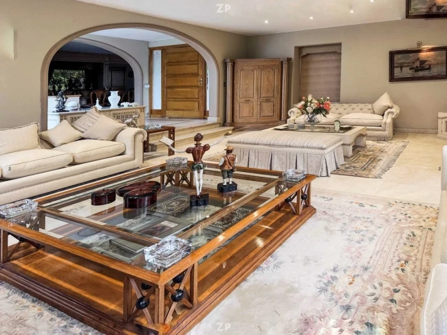 Casa en venta estilo mediterráneo en sector residencial