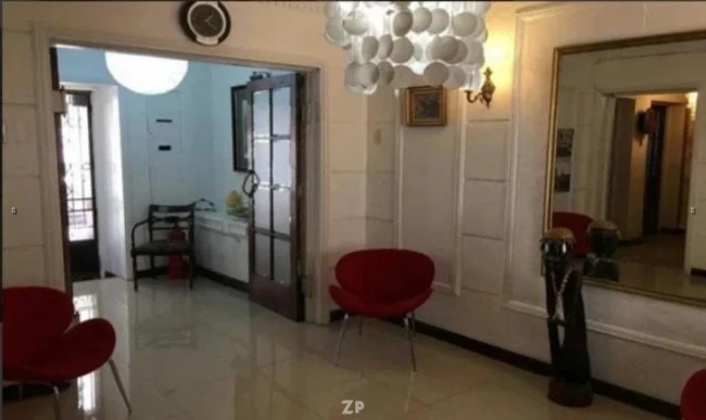 SE VENDE Edificio de seis pisos completo además con ascensor.